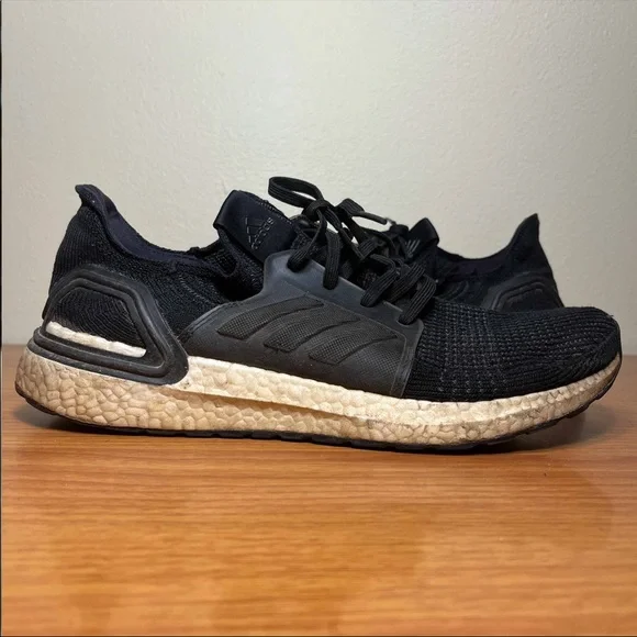 adidas gazelle silver green womens Adidas Men's Ultra Boost Running Shoes - Size 8.5 - Pre-owned main image 0